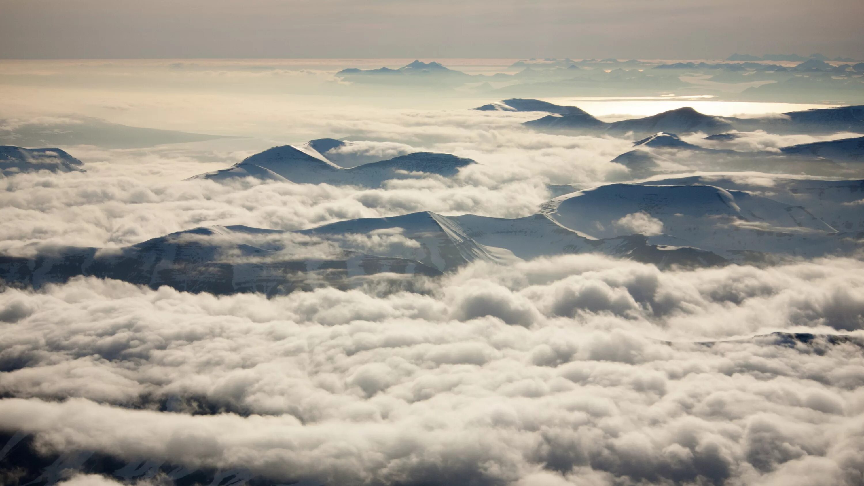 There are lots of clouds