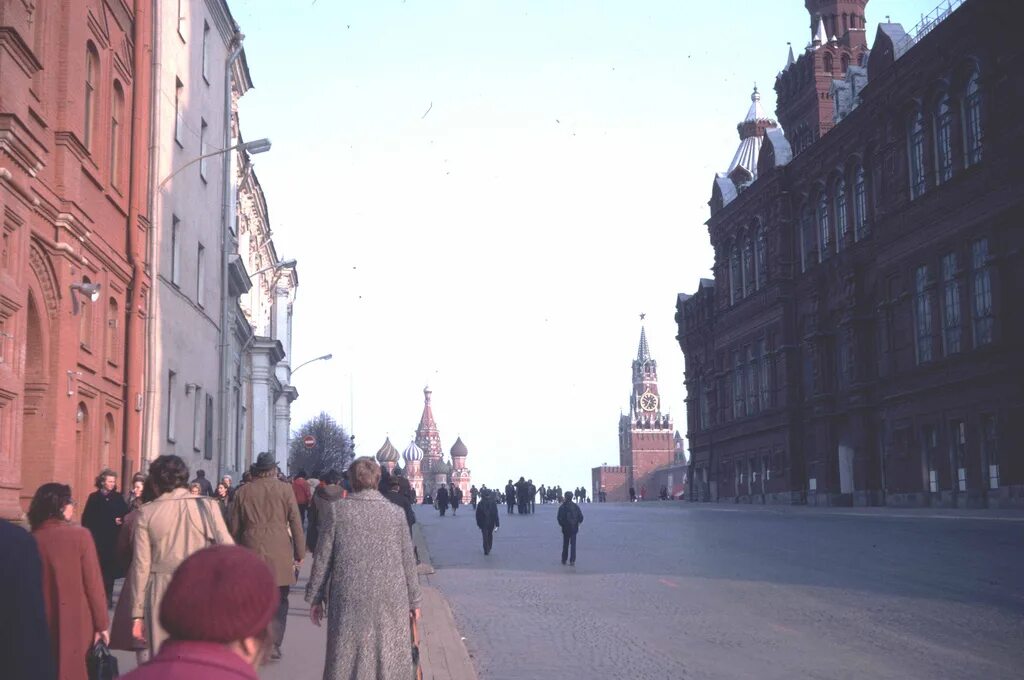 Москва 1982 фото. Москва 1982 год. 1 мая 1982 москве. ссср 1982 фото.
