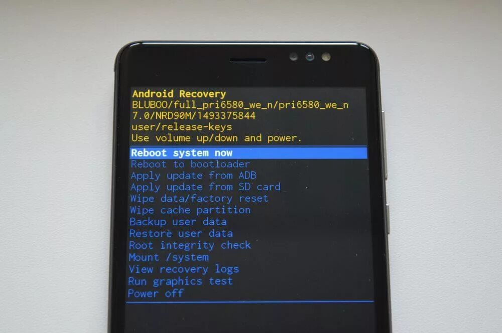 Черный экран на андроиде что делать. Сброс андроида до заводских настроек через рекавери. Меню Recovery Android. Биос телефона андроид. Сброс телефона через рекавери.