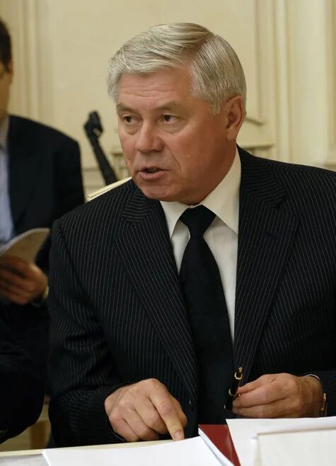 Лебедев вячеслав михайлович председатель. Председатель м. Вячеслав лебедев председатель верховного. Председатель м. Михаил викторович шмаков.