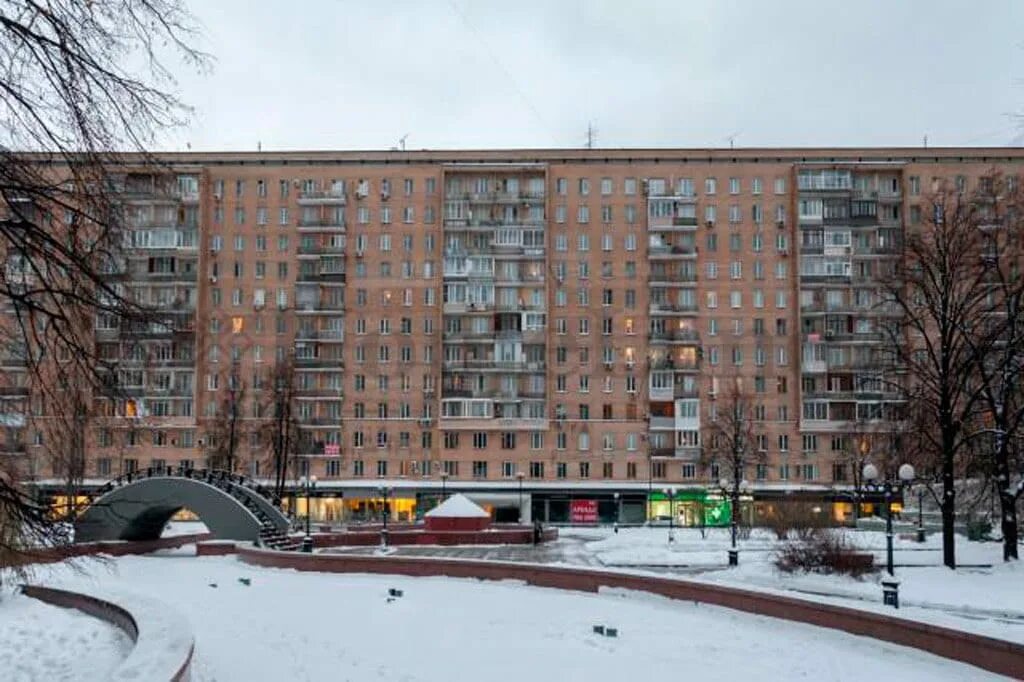 Украинский бульвар 8с1 москва. Украинский бульвар дом 6. Украинский бульвар москва. Украинский бульвар 6 москва. Метро киевская украинский бульвар 6.