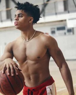 Deven Hubbard on Instagram: "Back rub from my baby girl can’t be stres...