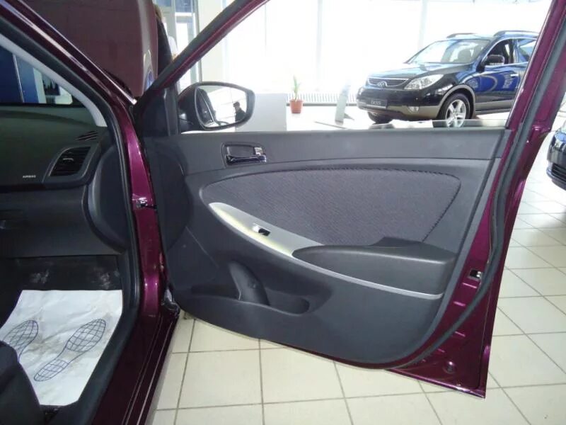 Передняя дверь Hyundai Solaris - Hyundai Solaris клуб