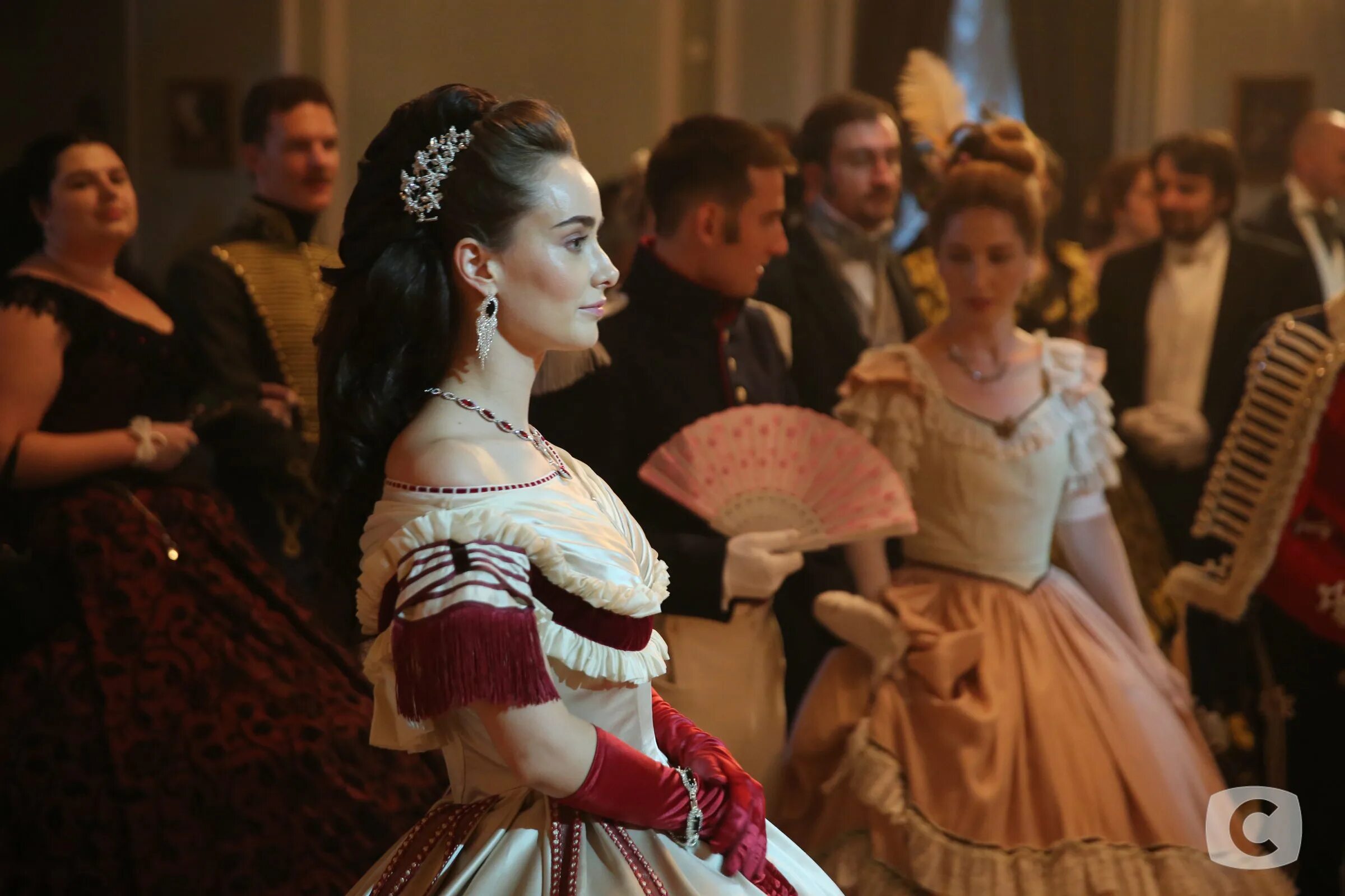 Крепостная 2 содержание. Крепостная сериал лидия шефер. ксения мишина в сериале цыганка. крепостная сериал бедная настя. лариса яхонтова в сериале крепостная.
