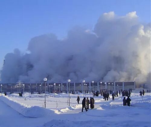 Погода юрга на 10. Империал город Юрга. Пожар в детском мире Юрга. Пожар Юрга Империал. Детский мир Юрга.