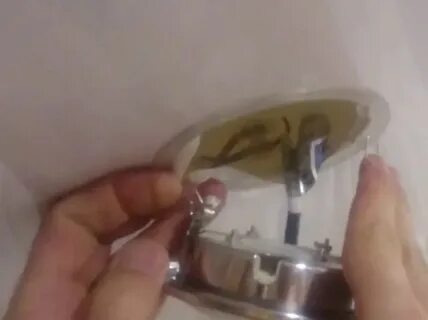 Поменять лампочку в натяжном потолке видео