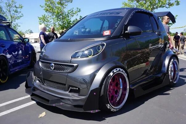 Смарт 2 лета. Smart Fortwo stance. Смарт ростер стенс. Chevrolet Smart Tuning. Диски на Smart for two.