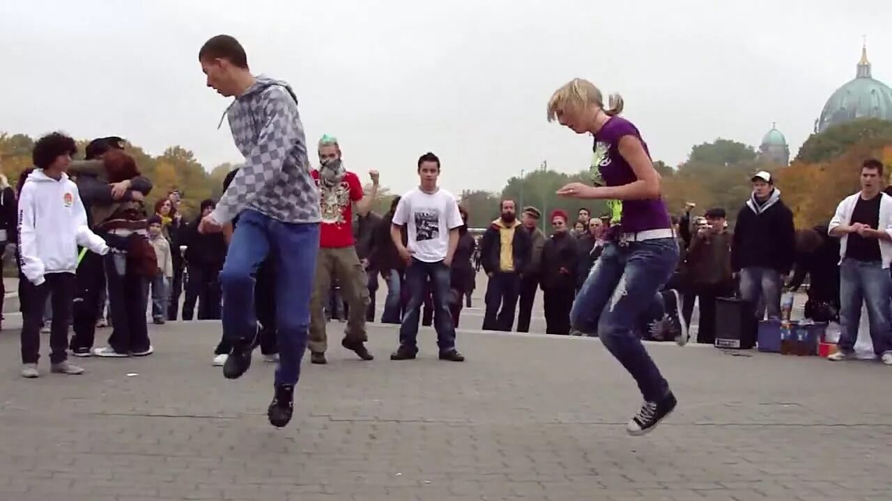 Где танцуют ногами. Jumpstyle Dance танец джампстайл. Джамп стайл видео. Модный танец ногами. Быстрый танец ногами.