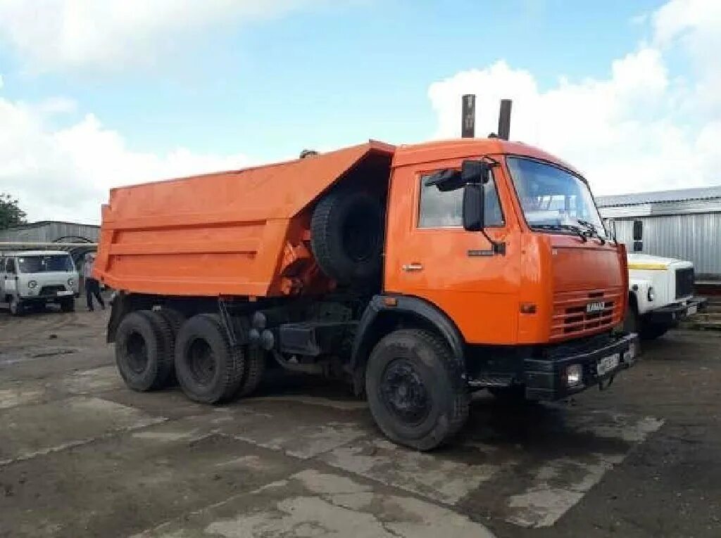 Камаз самосвал 10 кубов. Камаз 55111 самосвал оранжевый. камаз 55111 чернозем. камаз 55111 оранжевый. камаз 55111 самосвал зелёный.