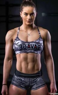 Девочка накаченная 18
