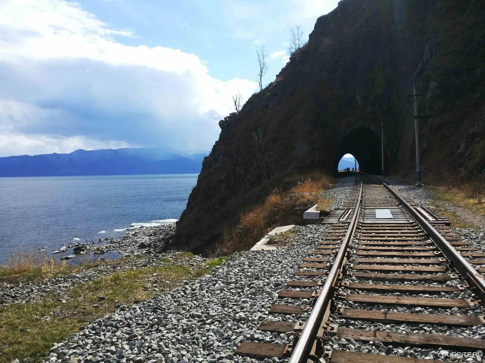 Байкал Кругобайкальская железная дорога. Кругобайкальская железная магистраль:. КБЖД Байкал железная дорога. Кругобайкальской железной дороге (КБЖД).