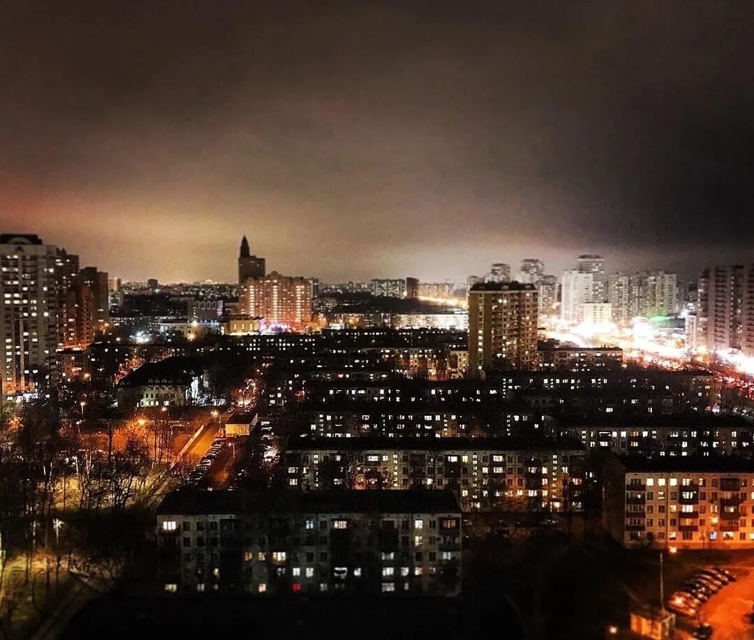 Люблино ночью. Люблино ночью. Парк люблино ночью. Ночь в люблино. Люблино ночью.