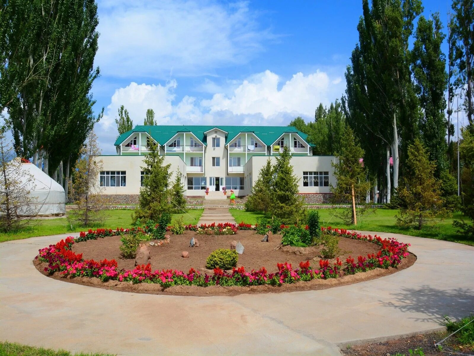 Пансионат иссык. Алтын кум пансионат иссык-куль. пансионат алтын куль иссык куль. санаторий аалам иссык куль. иссык куль чон сары ой алтынкум.