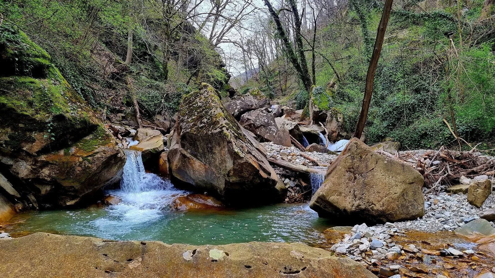 Экскурсии из туапсе. Туапсе водопады. Черепашьи водопады Туапсе. Дедеркой водопады. Туапсе экскурсии.