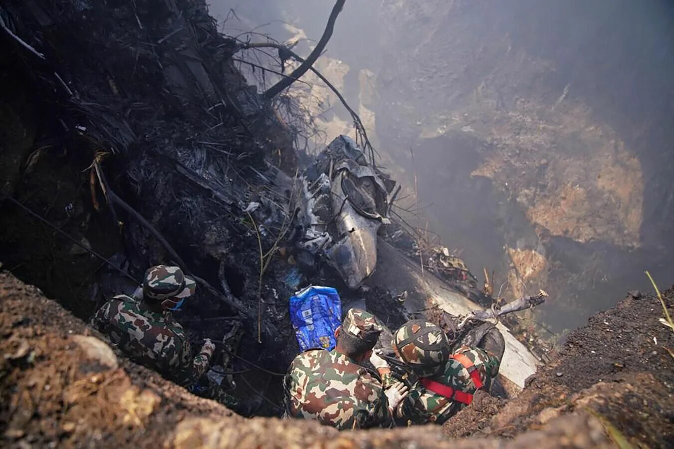 Авиакатастрофа сколько погибло. Катастрофа ATR 72 В Покхаре. Авиакатастрофа 15 января 2023. Катастрофа АТР 72 В Непале. 15 Января в Непале потерпел крушение самолет компании Yeti Airlines.