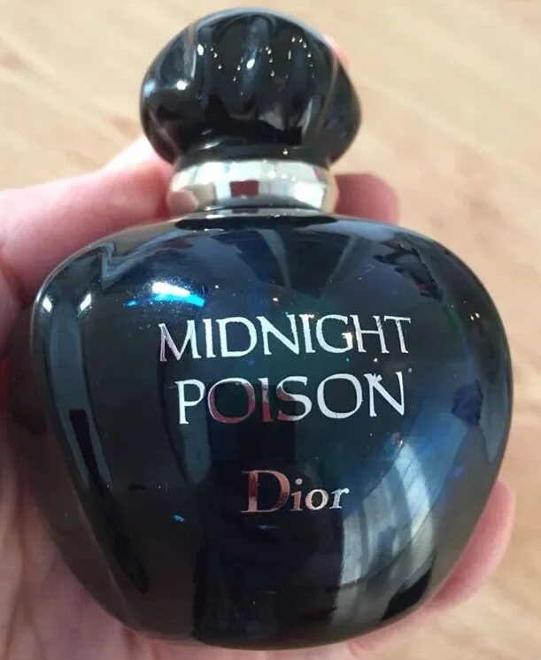 Сайт poizon отзывы. Миднайт пуазон. Духи Midnight Poison. Dior Midnight Poison. Пуазон синий флакон.