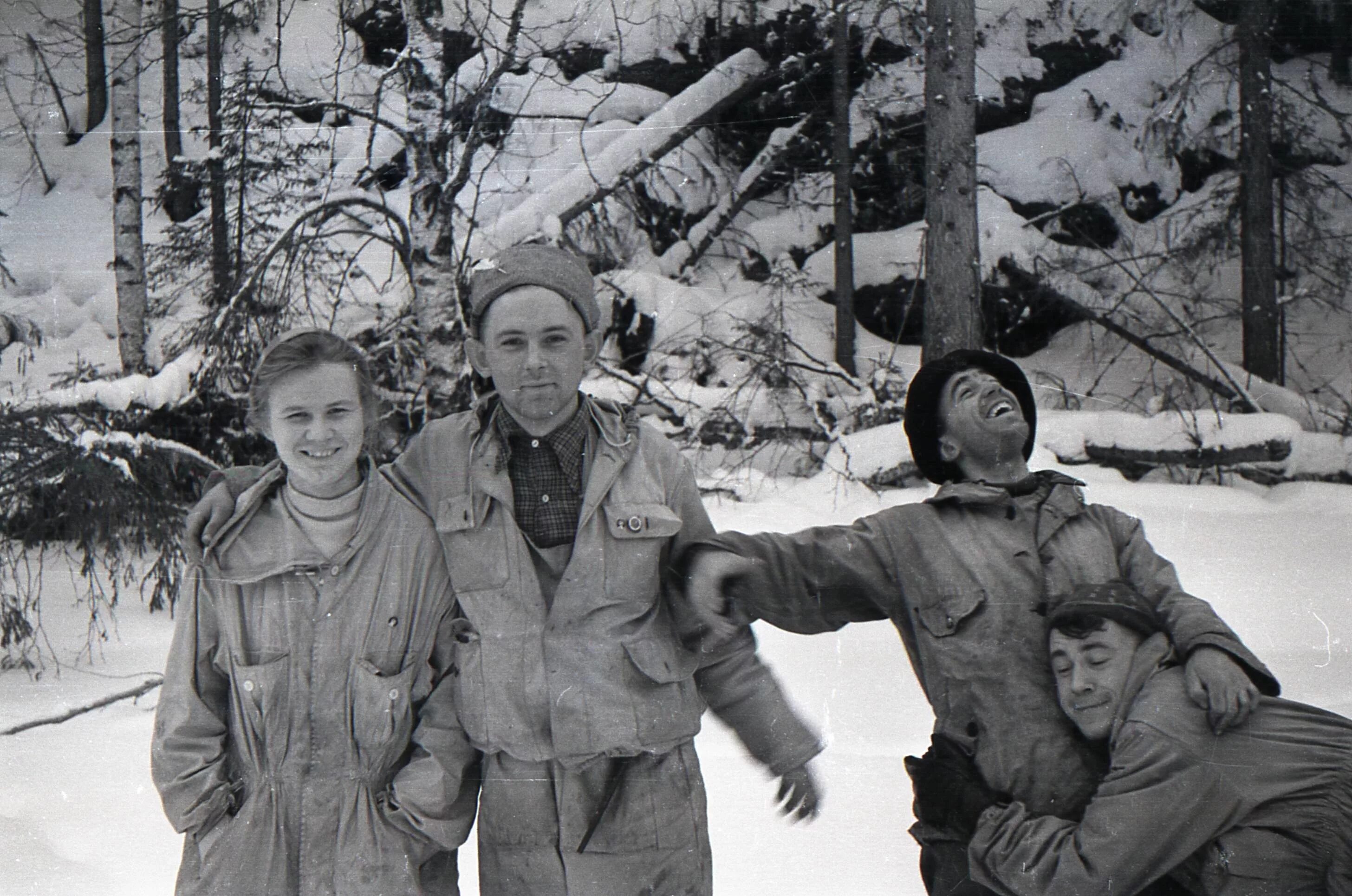 Группа дятловых. Группа перевала дятлова 1959. гибель тургруппы дятлова. перевал дятлова тибо бриньоль. дятловцы группа тибо бриньоль.