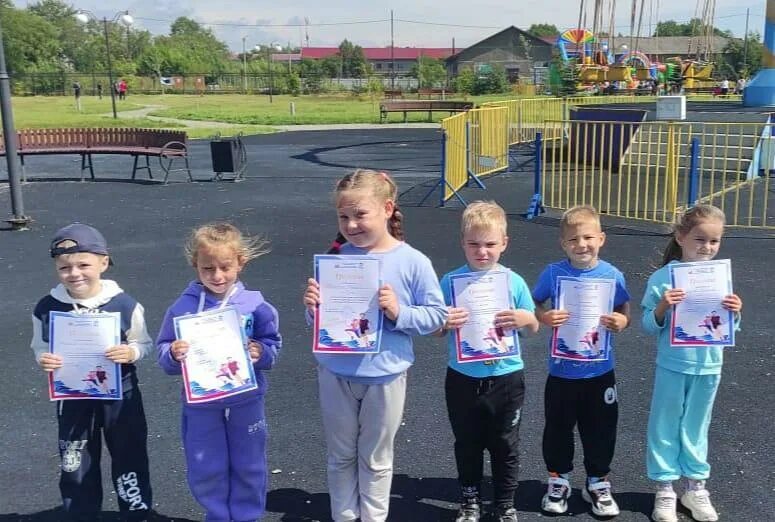 спортивные соревнования команда. ребята принимали участие в веселых стартах. ребята принимали участие в веселых стартах. ребята принимали участие в веселых стартах. ребята принимали участие в веселых стартах.