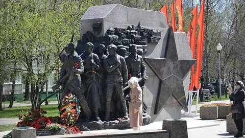 Памятники стран