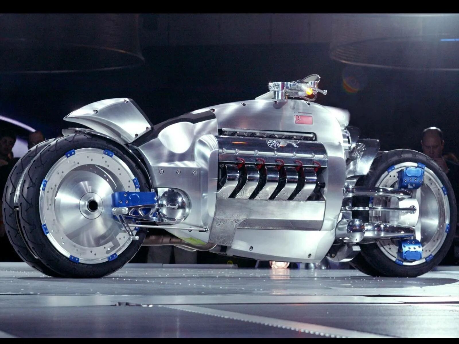 Гиперкар ssc tuatara. Hennessy гиперкар. Гиперкар tuatara 2020. Dodge tomahawk v10. Самый быстрый мощный.