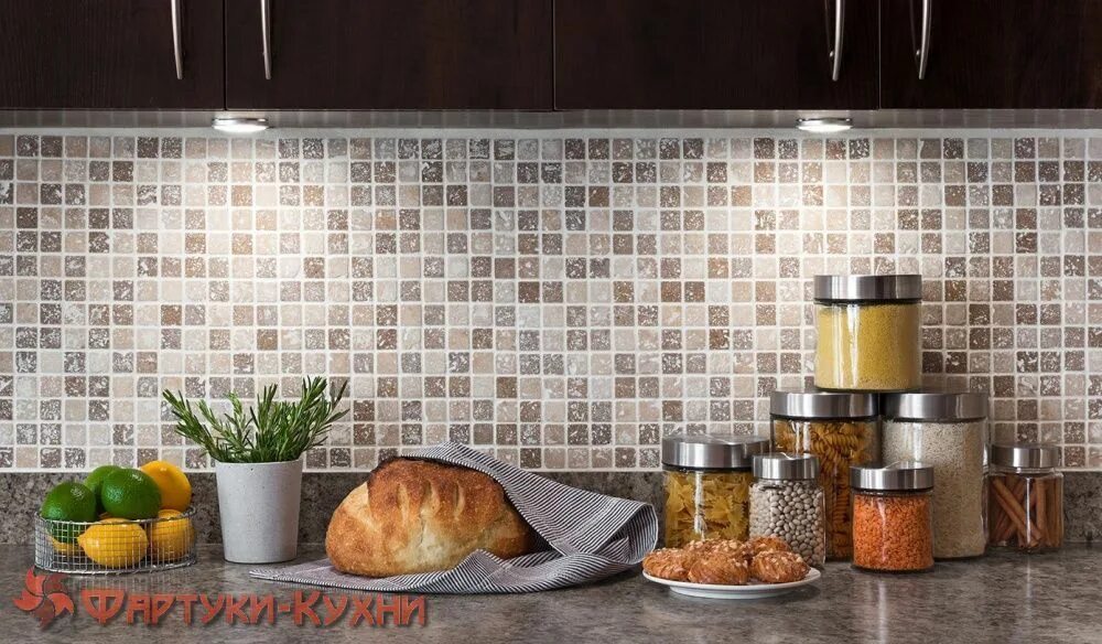 перекрасить фартук на кухне. декорирование старой плитки. фартук для кухни прованс. как обновить фартук на кухне. самодельный фартук для кухни.