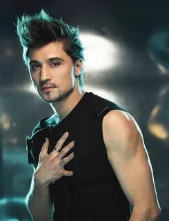 Sariq rossiyalik qoshiqchilarning fotosuratlari