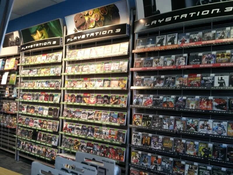 Американские игровые магазины. Магазин с видеоиграми. Buy games store. Buy games store. Гейм стор магазин.
