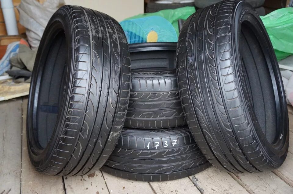 Б шина отзывы. Dunlop SP Sport Maxx 215/45 r16. Dunlop le mans. 215/45 R16. Данлоп Леман 5.