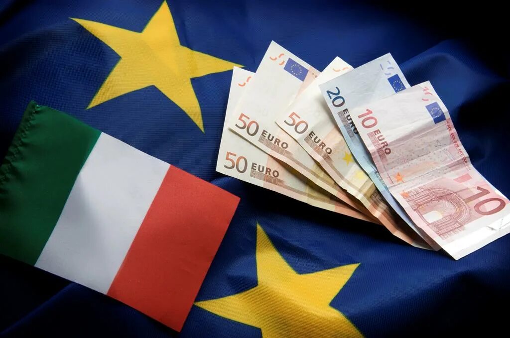 Национальная валюта евро. Валюта Италии евро. Национальная валюта Италии. Евро в Италии деньги. Итальянец с деньгами.