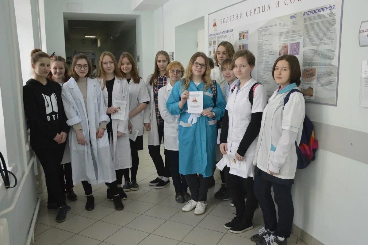 Сто очков лого. Оптика виктория кирово-чепецк ленина 49. Школа 20 киров. Оптика чепецк. 100 очков оптика.