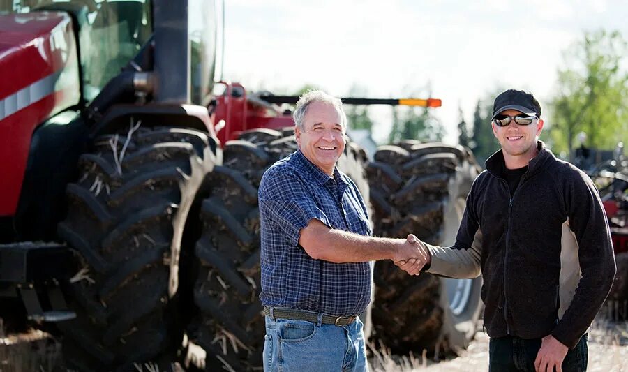 Два тракториста вместе. Объяснение задачи два тракториста вспахали вместе 678 га. Два тракториста работая вместе могут вспахать поле за 6 часов. Гдз алгебра 7 класс 14. Два тракториста вместе.