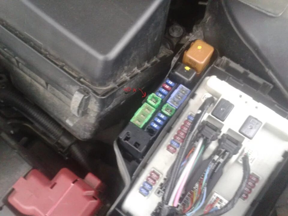 расположение Предохранителей в nissan teana j31 - Nissan Teana (J31), 2,5 л, 200