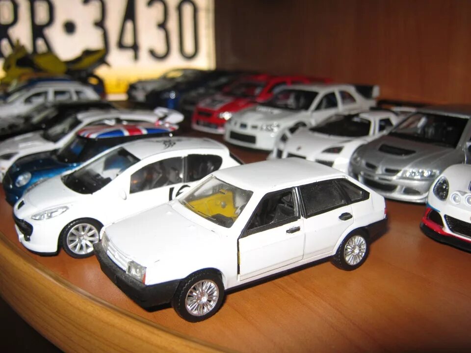 Газ 3110 1 43 наш автопром. Масштабная модель ваз 2107 агат made in ussr. 1/43 evr 2103. 1 43 модели обзор. Газ 31105 модель 1/43.