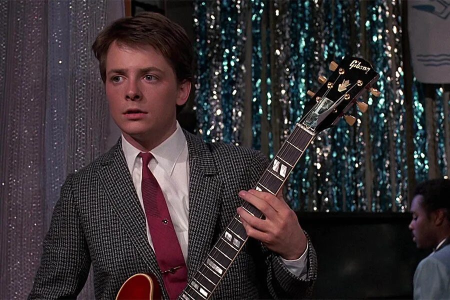 Роли майкла джей фокса в назад в будущее. Прическа марти макфлая. Что случилось с марти макфлаем. Марти макфлай сейчас. Марти макфлай фото.