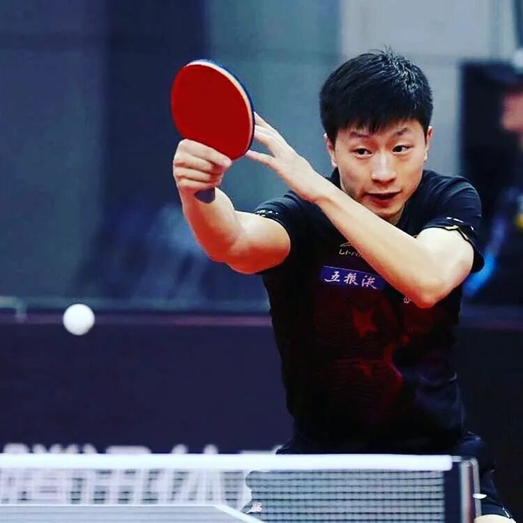 Ma long теннисист. Ма Лонг настольный теннис. Сюй Чэнь Хао настольный теннис. Тахиржанов Амир настольный теннис. Настольный теннис в китае