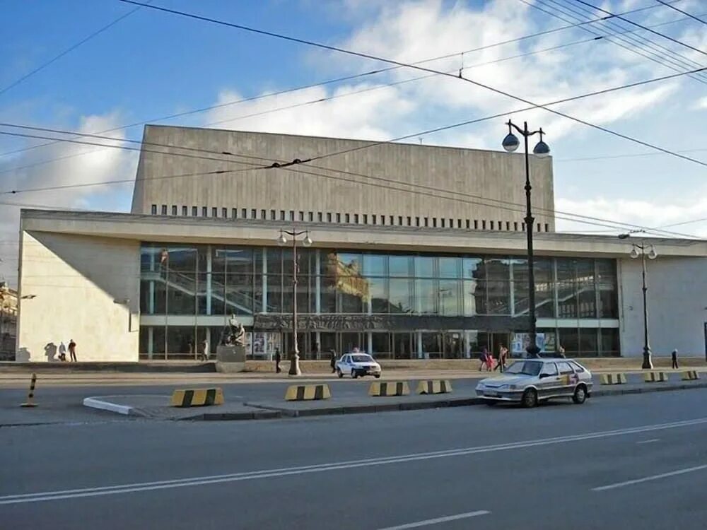 Бкз октябрьский зал балкон. Бкз октябрьский день города. Бкз октябрьский сейчас. Бкз октябрьский спб. Концертный зал октябрьский спб.
