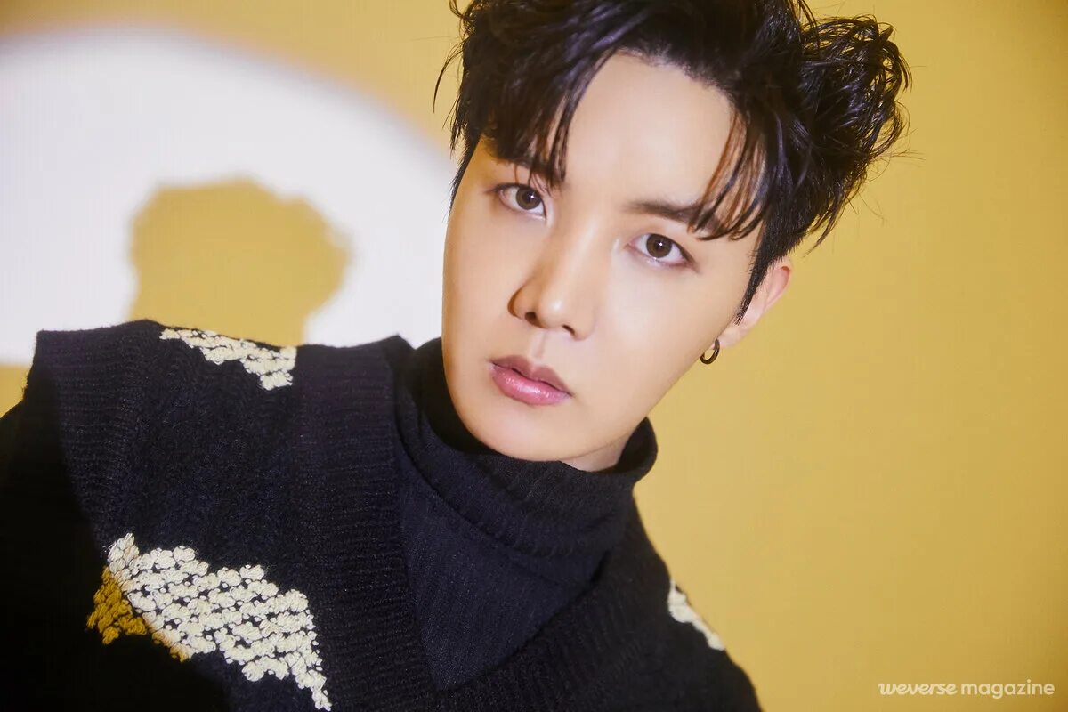 Джей хоуп бтс. Хосок бтс. J hope bts. Хосок бтс. Джей хоуп.