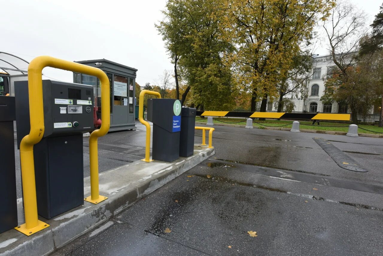 платная автостоянка. перехватывающие парковки в санкт. перехватывающая парковка кировский завод. перехватывающая парковка площадь гагарина. метро шушары перехватывающая парковка.