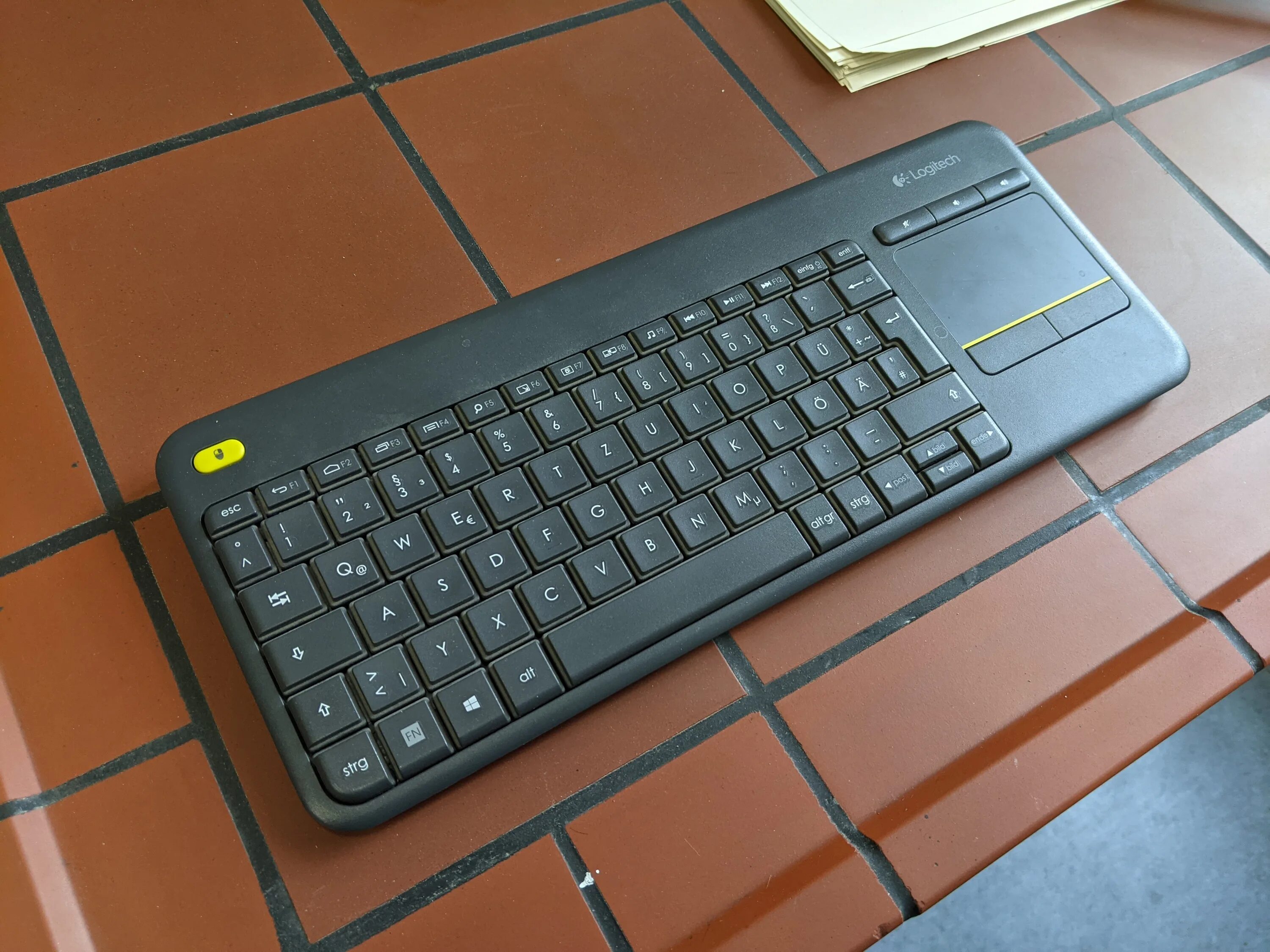Touch keyboard k400 plus. Logitech k400 plus. logitech k400 plus black. клавиатура для телевизора logitech k400 plus. клавиатура logitech media k400 plus wireless black.