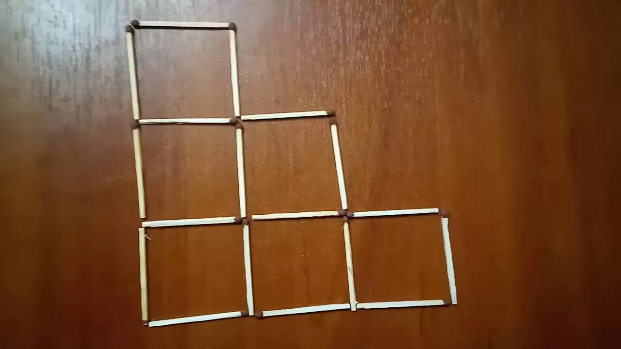 Задания со спичками для детей. Уберите 2 спички. 2 спички 4 квадрата. Убери 4 спички чтобы получилось 2 квадрата. Переместить 3 спички чтобы получилось 4 квадрата.