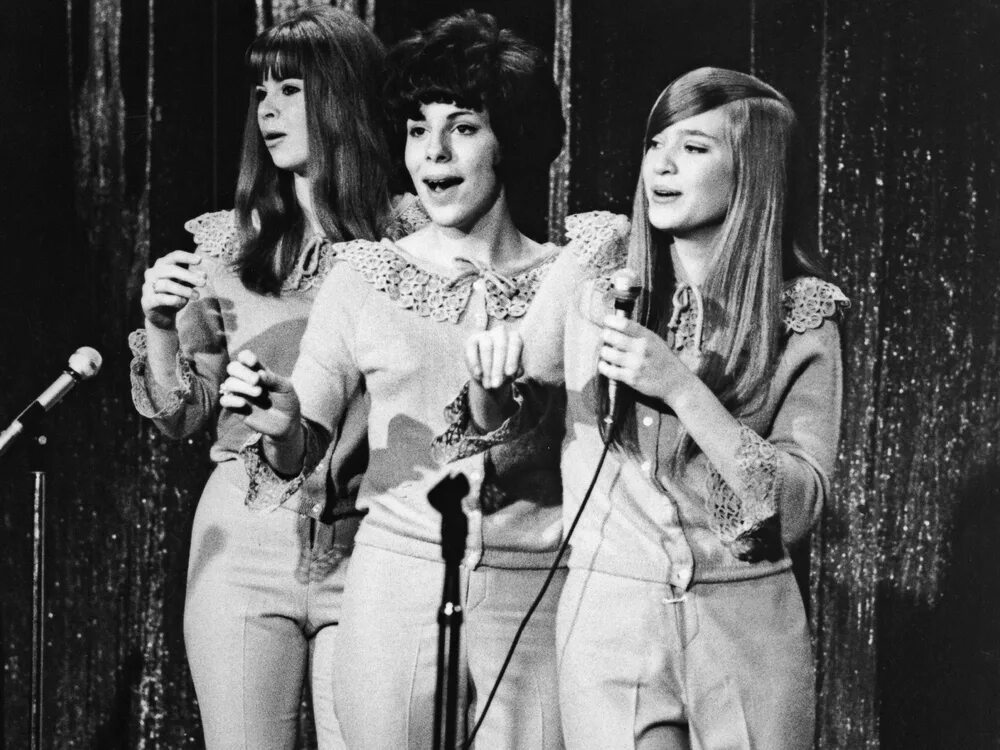 Группа the Shangri-las. The Shangri-las - Shout.