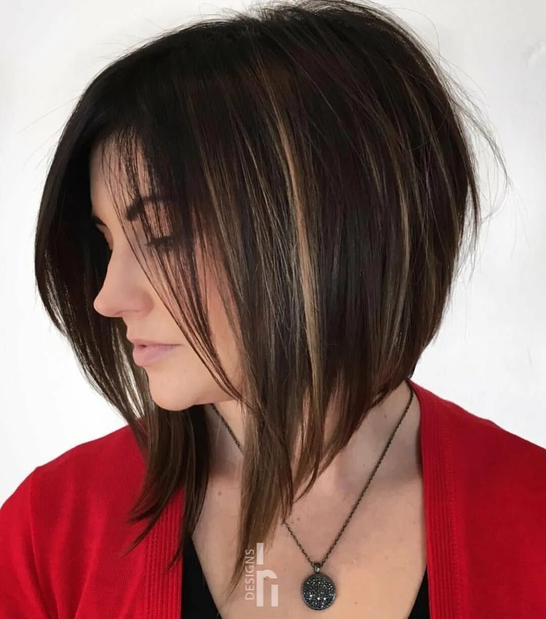 Каре мелирование колорирование. Креативное окрашивание волос. Bob kare стрижка колорирование. Пряди волос на каре. Стрижка каре мелирование.