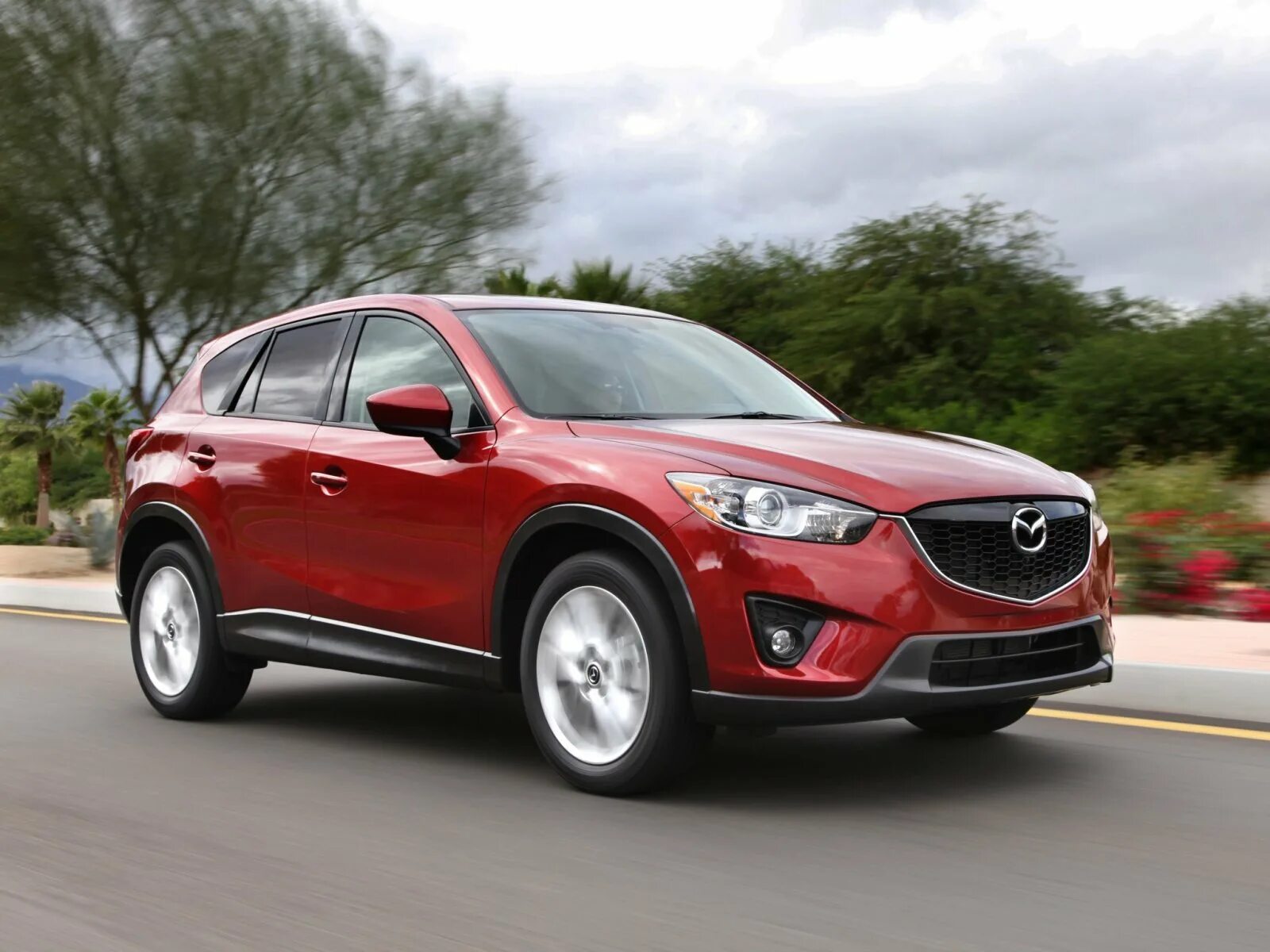 Женский кроссовер. Mazda cx5 Crossover. Mazda CX-5 2012. Кроссовер Мазда CX-5. Мазда паркетник CX-5.