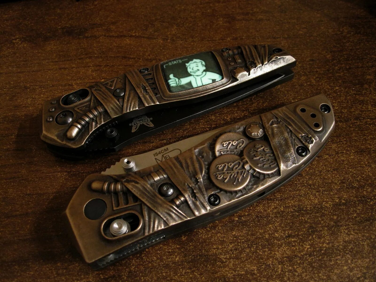 Кастомные накладки для ножей. Кастомные накладки. Кастомные накладки на victorinox 91 мм. Spyderco endura 3. Кастомные накладки.