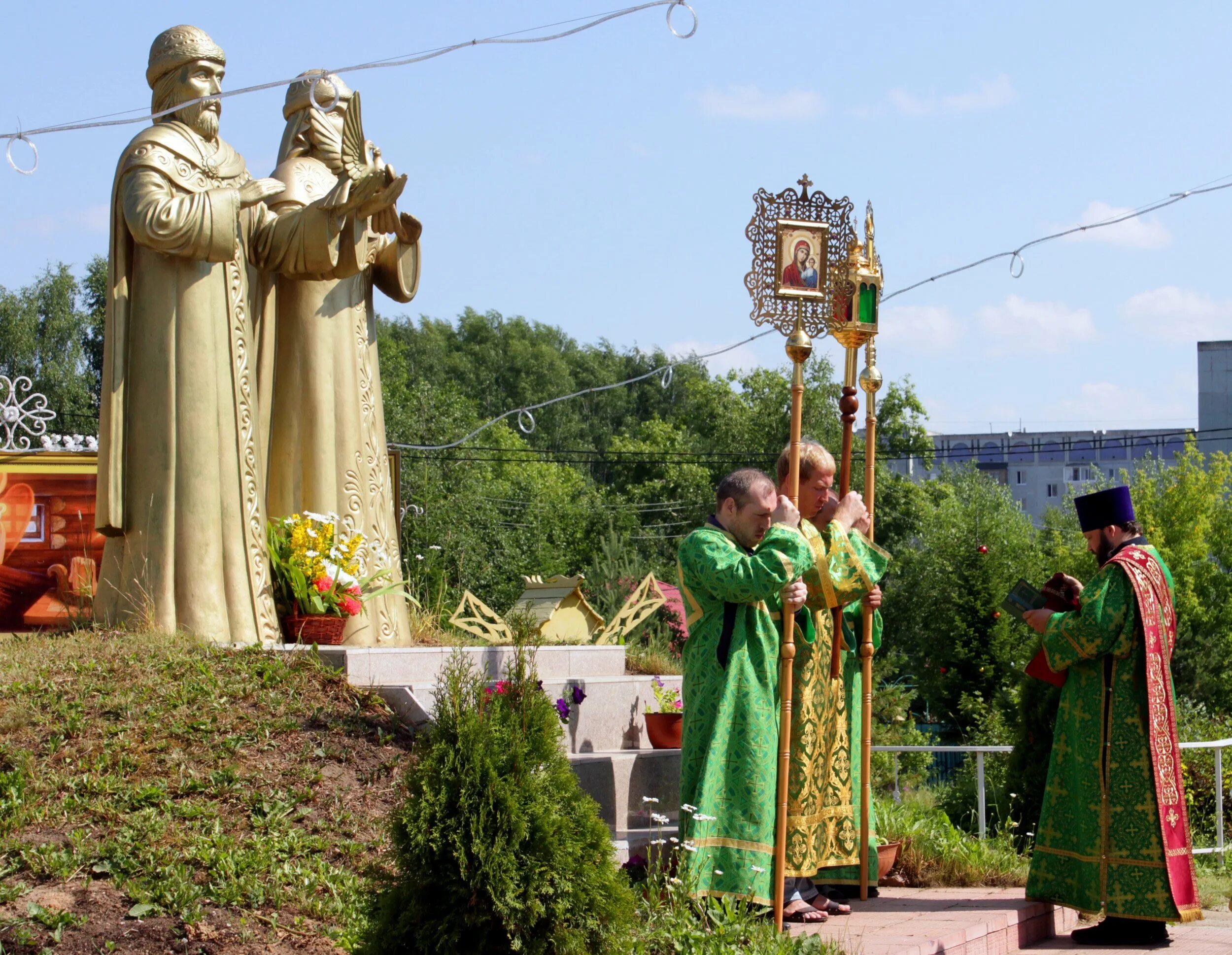 Церковь петра и февронии в подрезково. Храм петра и февронии в воронеже. Часовня петра и февронии в муроме. Храм петра и февронии в воронеже. Церковь петра и февронии в воронеже.