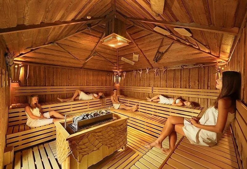 Горская 33 сауна емеля. Баня с тёлками. Куда сходить в баню. Беременная в бане. Женская баня.