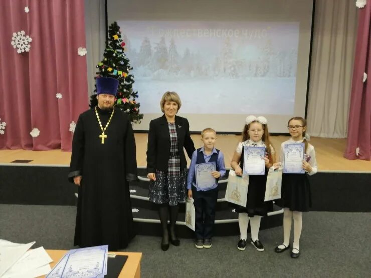 школа сад номер 7 ханты мансийск. 9 школа ханты-мансийск. директор 7 школы ханты-мансийск. 7 школа в ханты мансийске. школа сад 7 ханты.