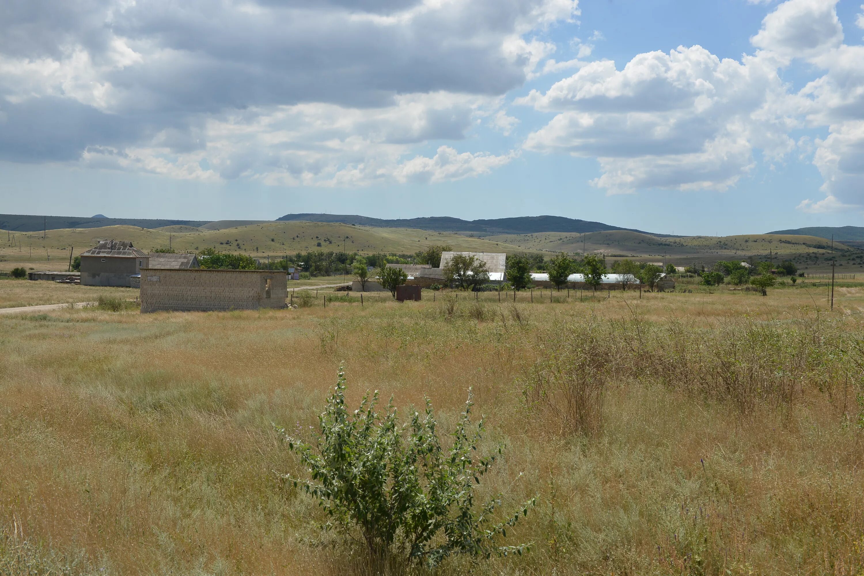 Погода крым кировский район село. Село ключевое Симферопольский район. Село Добролюбовка Кировский район Крым. Село ключевое Крым Кировский район. Красновка (Симферопольский район).