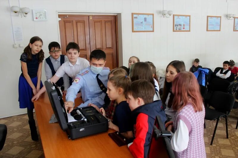 Сайт гимназии лесосибирск. Мбоу гимназия лесосибирск учителя. Гимназия лесосибирск зеленая роща. Мбоу гимназия лесосибирск учителя. Сайт гимназии лесосибирск.