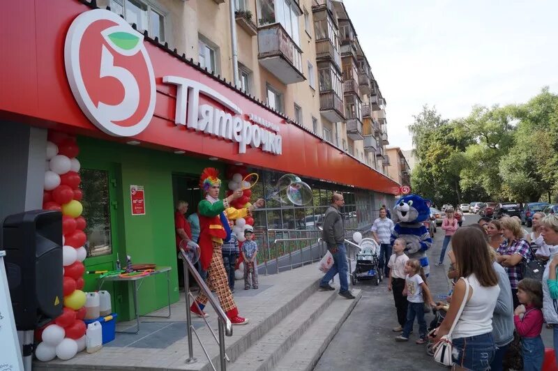 магазин 5ка. пятёрочка в хабаровске. пятёрочка на автозаводской москва. магазин пятерочка. магазины 5 москва.